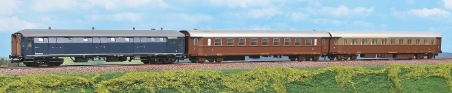 Set of 3 Passenger cars Riviera-Express (Rome - Amsterdam) (Set 2)<br /><a href='images/pictures/ACME/283925_c.jpg' target='_blank'>Full size image</a>